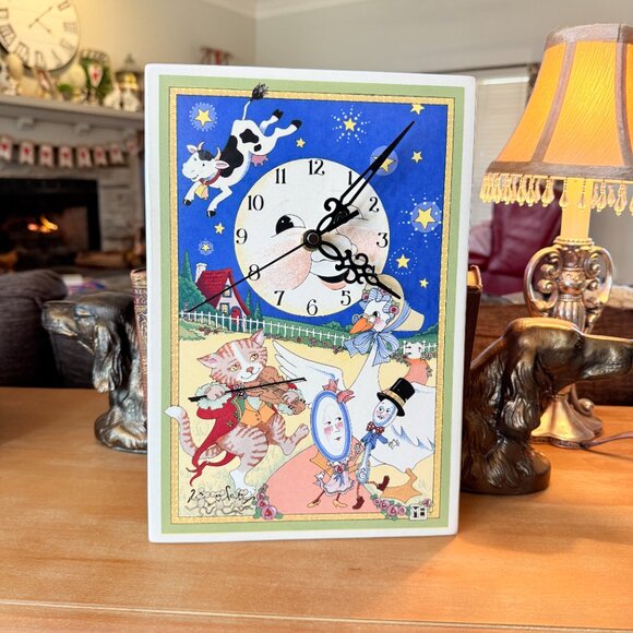 Mary Engelbreit Other - 1999 Mary Engelbreit cow jumped over the moon wall clock